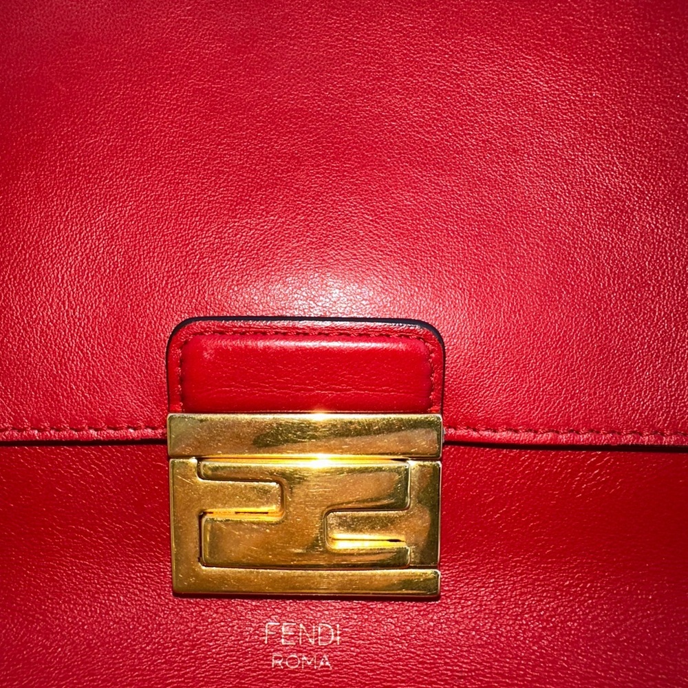 Fendi Kan U Medium Shoulder Bag Red Calfskin Leather  Gold Chain & Leather Strap - Picture 5 of 11